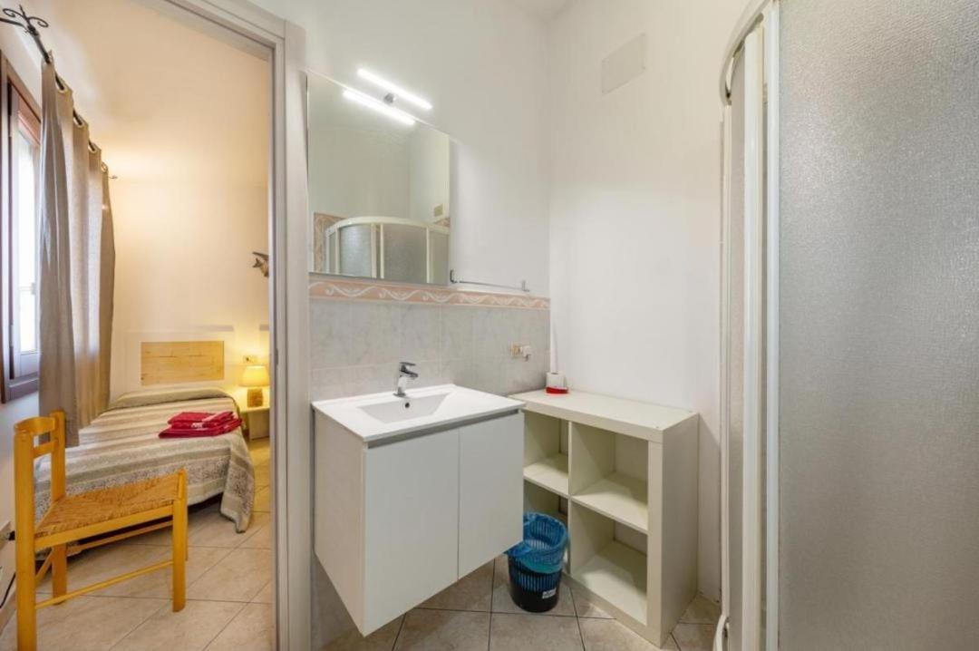 B&B Rotta Per Tavolara Loiri Porto San Paolo Exterior foto