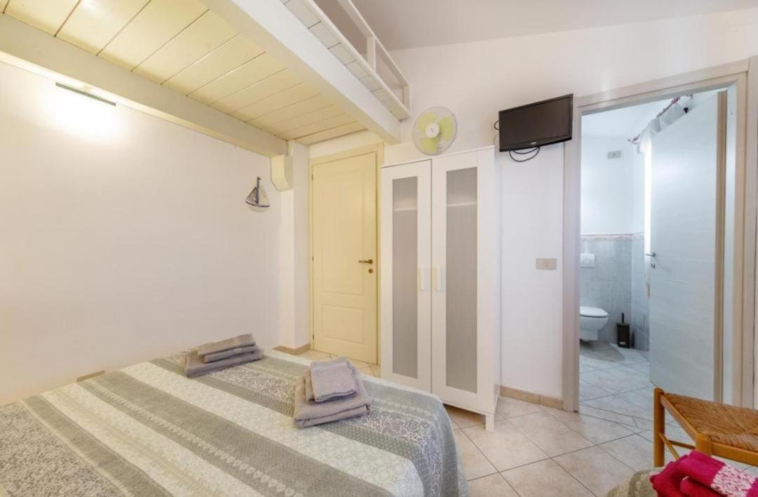 B&B Rotta Per Tavolara Loiri Porto San Paolo Exterior foto