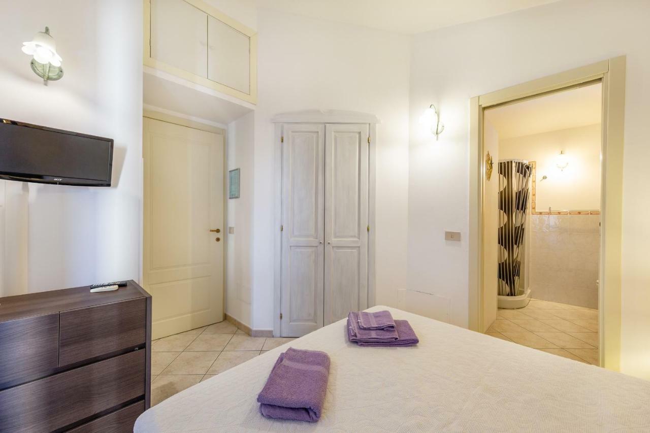 B&B Rotta Per Tavolara Loiri Porto San Paolo Exterior foto